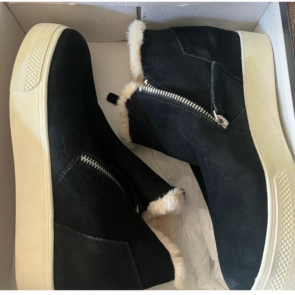 Dolce Vita Watson Suede Slip Ons Size 9 NWOB